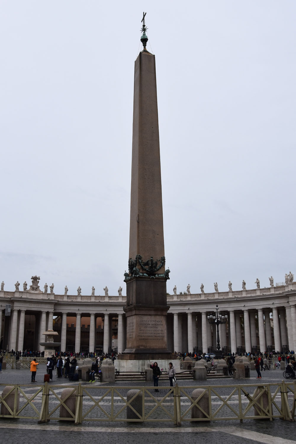 De obelisk op het Sint-Pietersplein in Rome