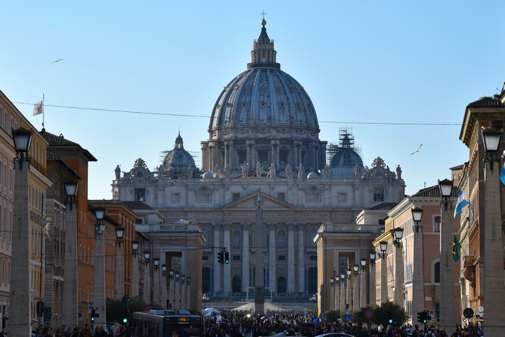 Het Sint Pietersplein in Vaticaanstad